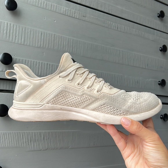 APL TechLoom Tracer sneakers size 7.5 womens / 6 mens - Picture 4 of 6